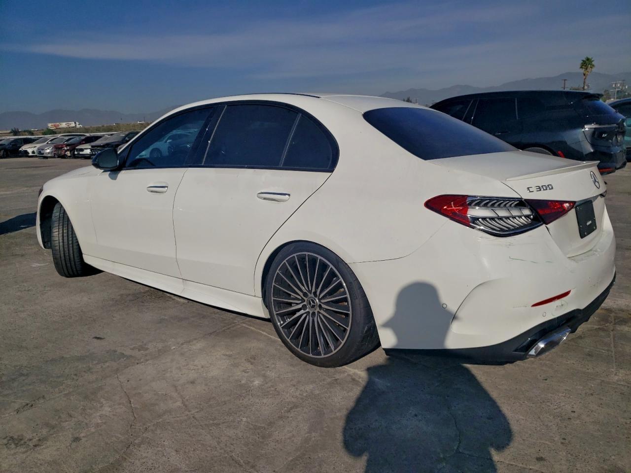 2024 Mercedes-Benz C 300 - zdjęcie 2