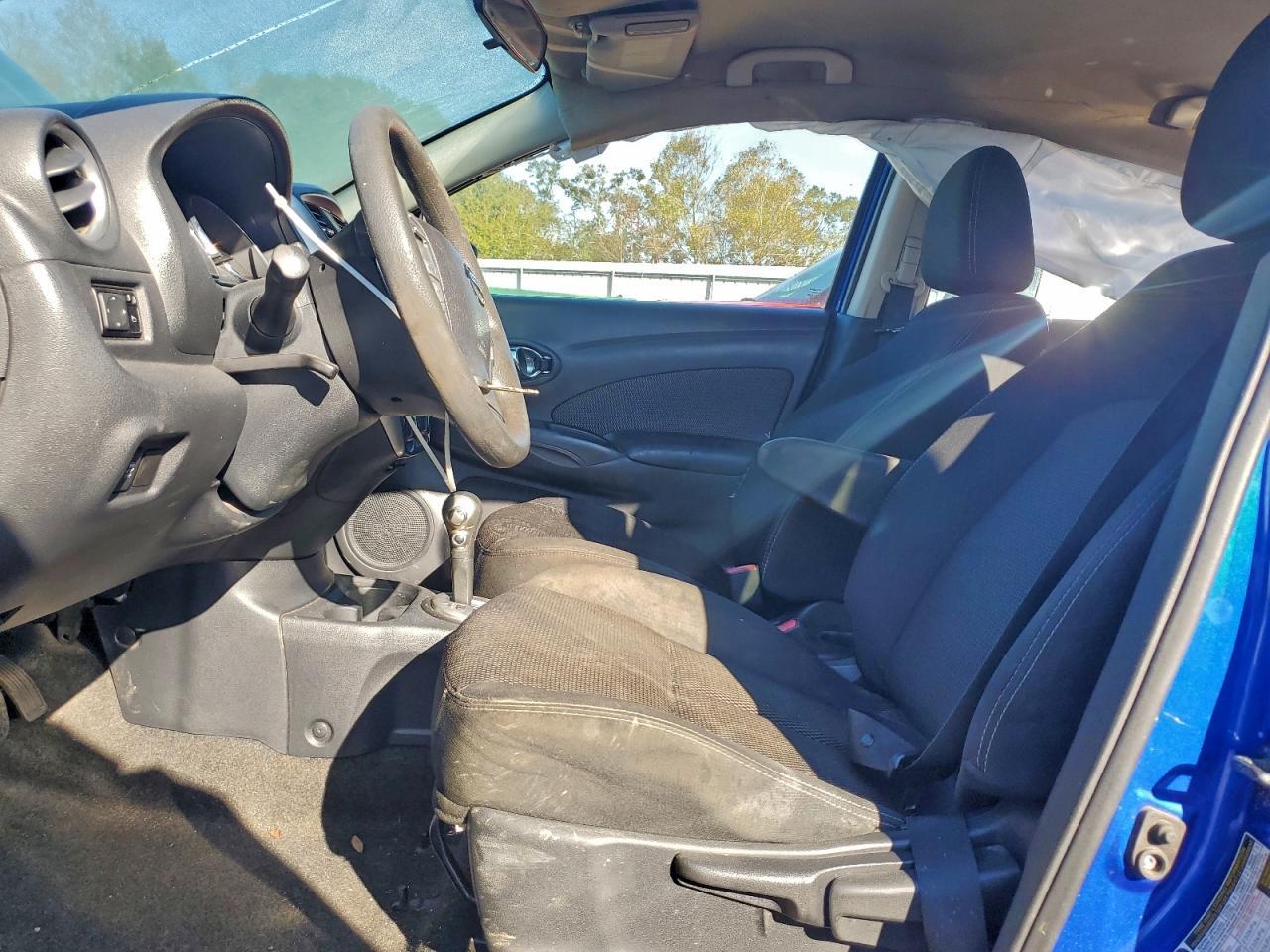 2016 Nissan Versa S - zdjęcie 7