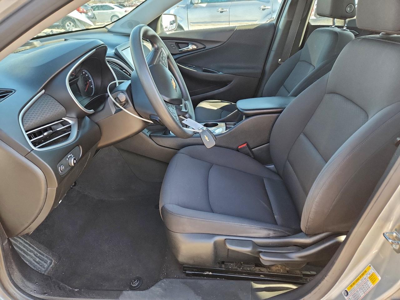 2018 Chevrolet Malibu Ls - zdjęcie 7
