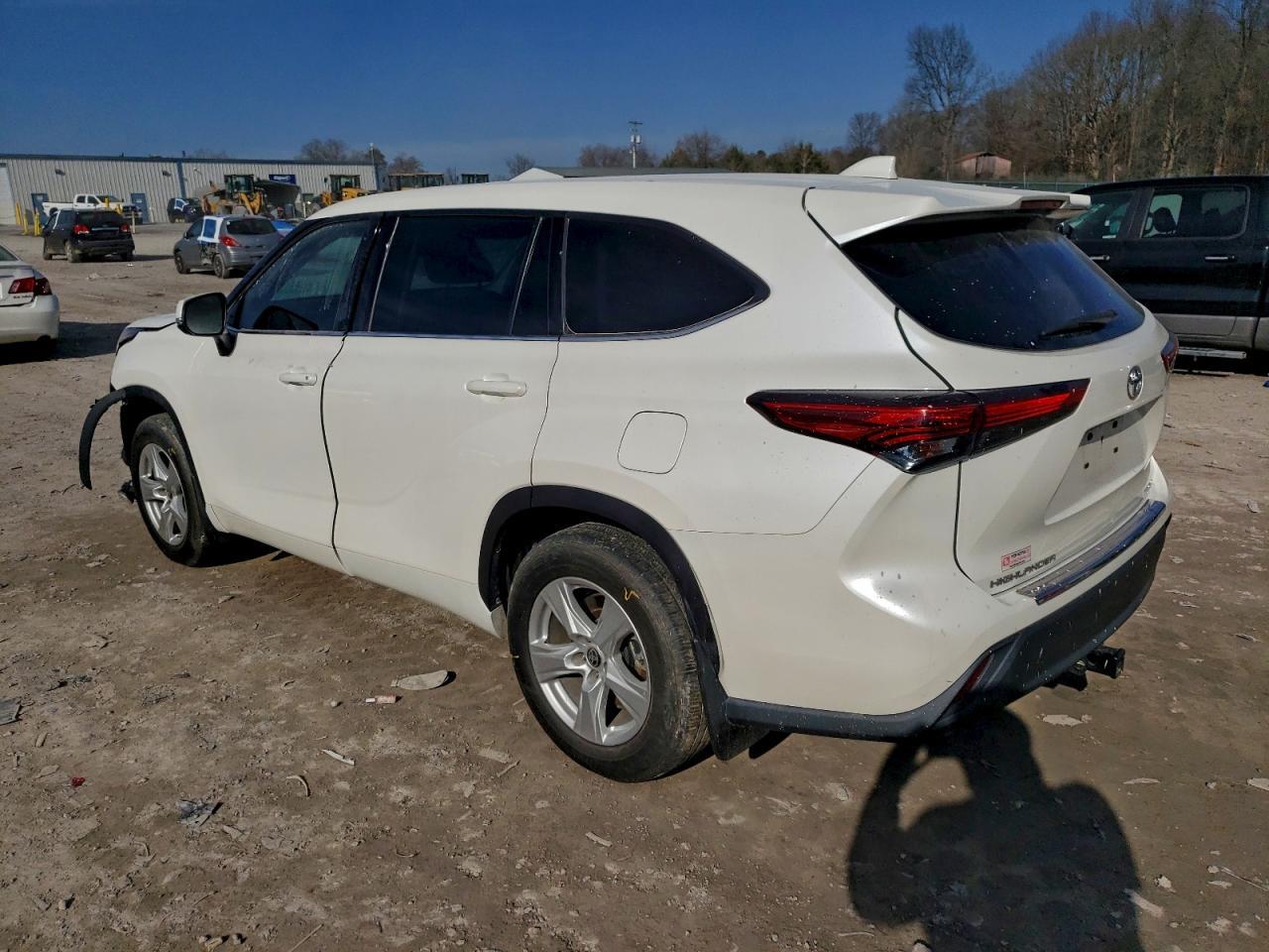 2020 Toyota Highlander L - zdjęcie 2