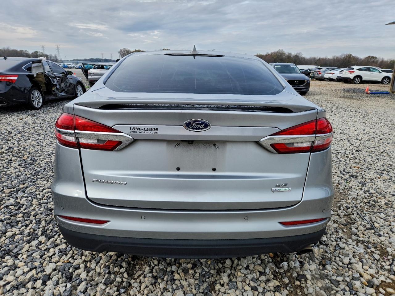 2020 Ford Fusion - zdjęcie 6