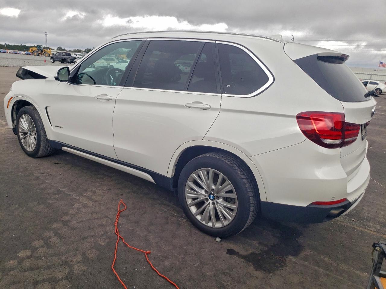 2017 BMW X5 xDrive35I - zdjęcie 2