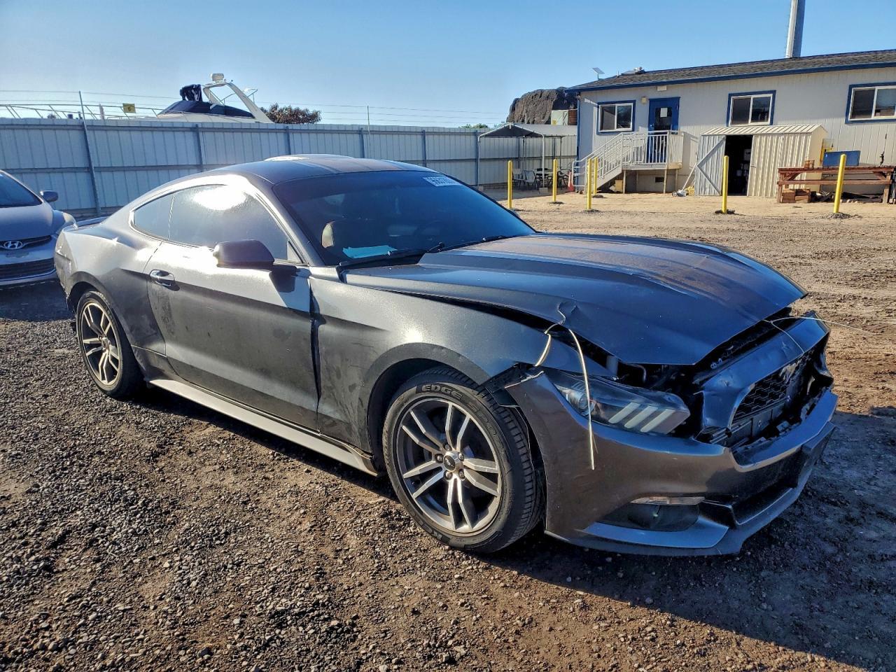 2016 Ford Mustang - zdjęcie 4