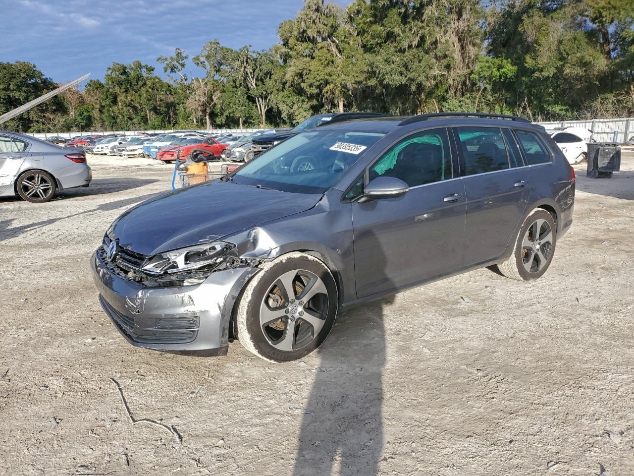 2015 Volkswagen Golf Sportwagen Tdi S - zdjęcie główne