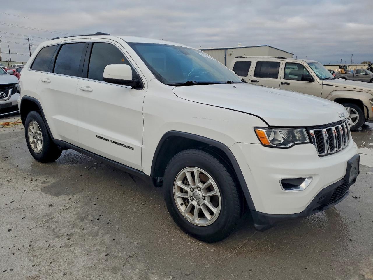 2019 Jeep Grand Cherokee Laredo - zdjęcie 4