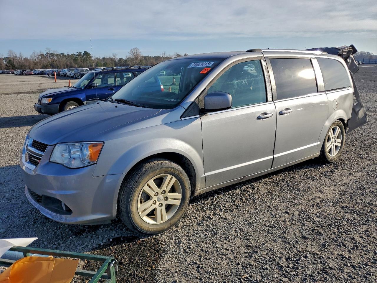 2019 Dodge Grand Caravan Sxt - zdjęcie główne