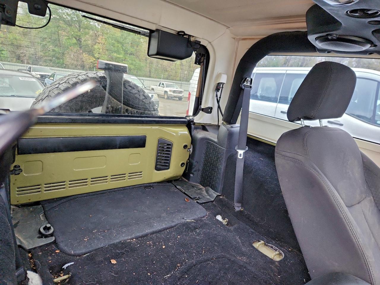 2013 Jeep Wrangler Sport - zdjęcie 11