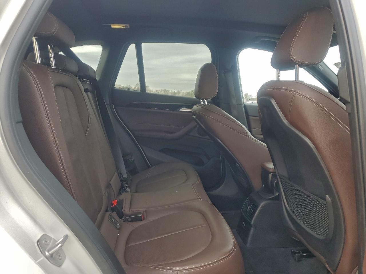 2020 BMW X1 xDrive28I - zdjęcie 11