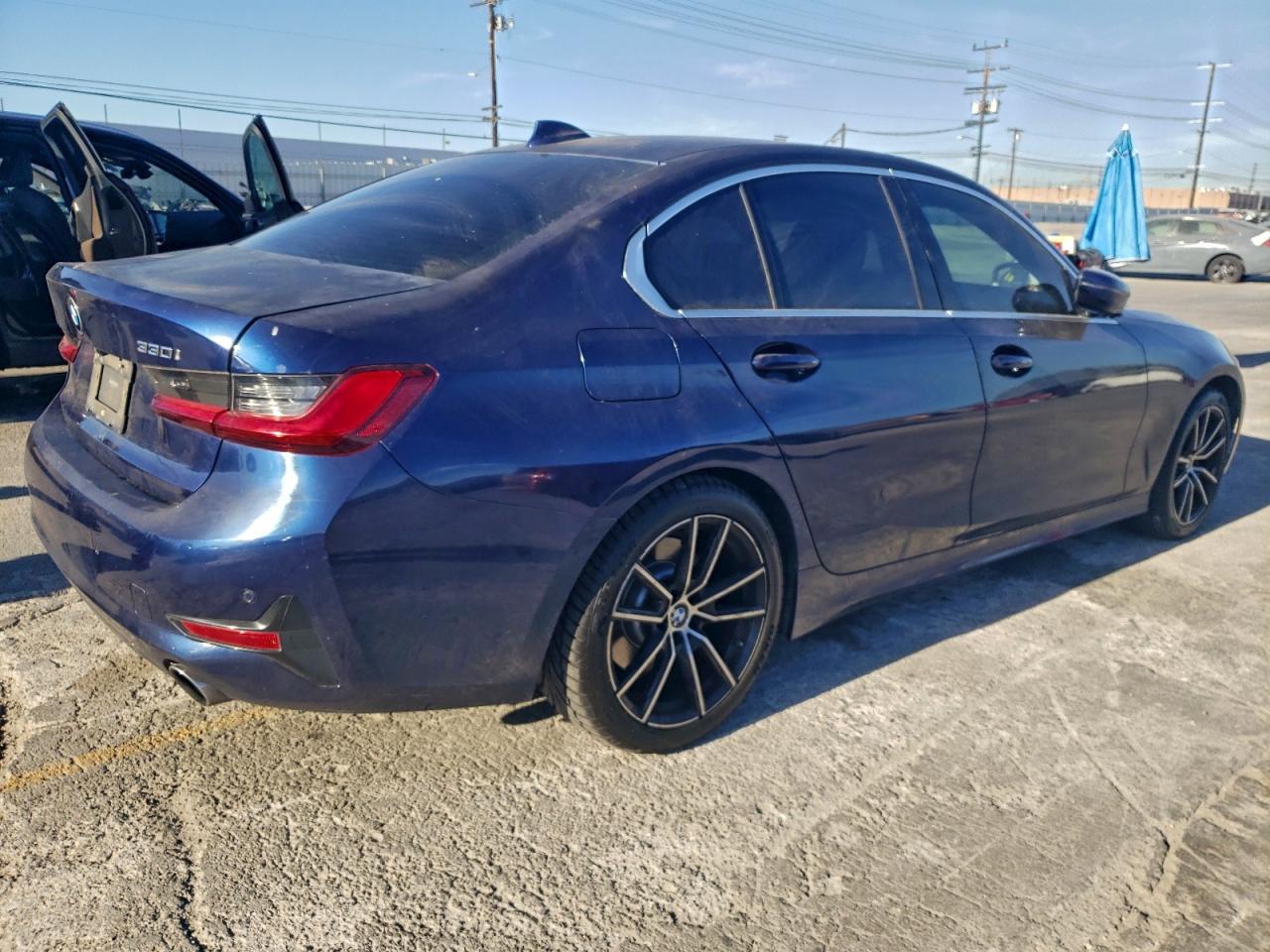 BMW Seria 3 - zdjęcie 3