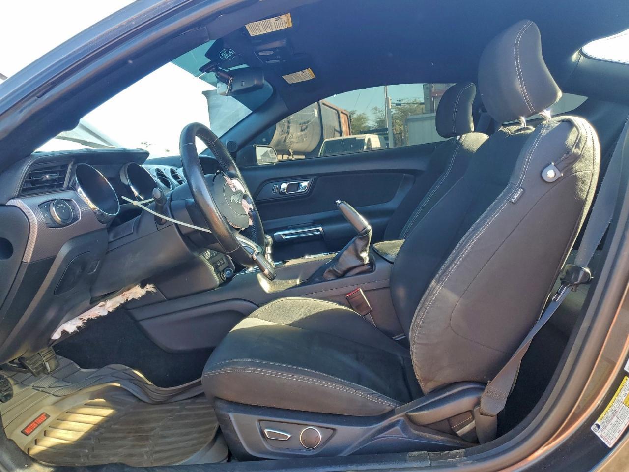 2016 Ford Mustang - zdjęcie 7