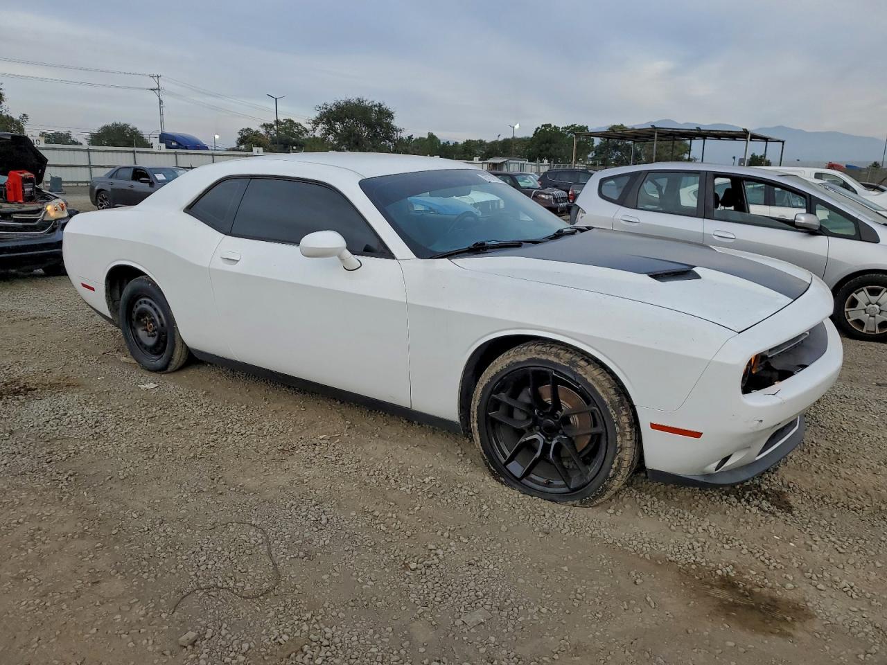 2015 Dodge Challenger Sxt - zdjęcie 4