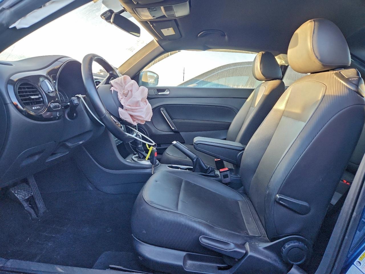 2018 Volkswagen Beetle S - zdjęcie 7