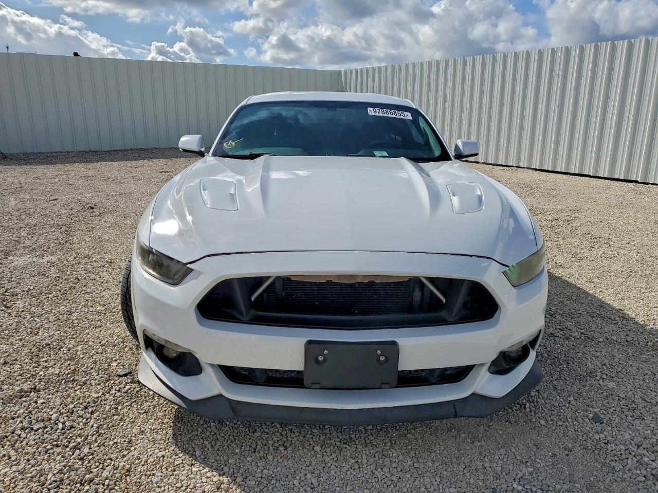 Ford Mustang - zdjęcie 5