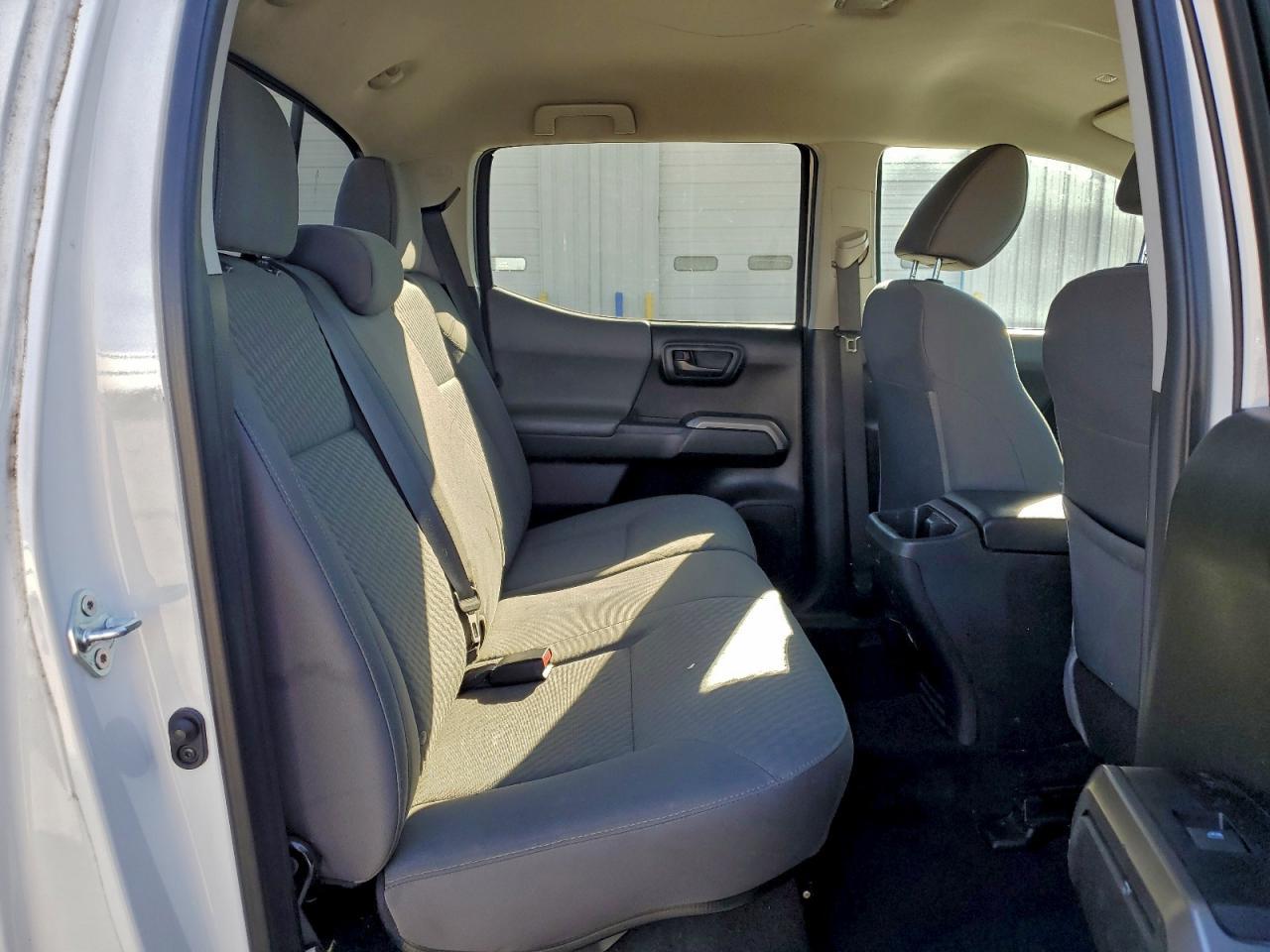 2022 Toyota Tacoma Double Cab - zdjęcie 10