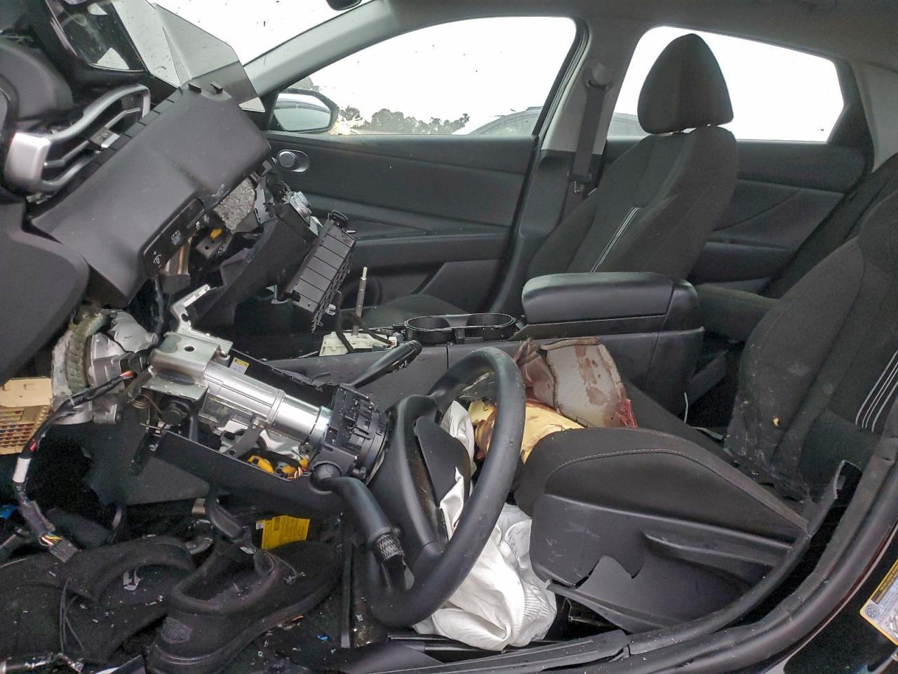 2024 Hyundai Elantra Blue - zdjęcie 7