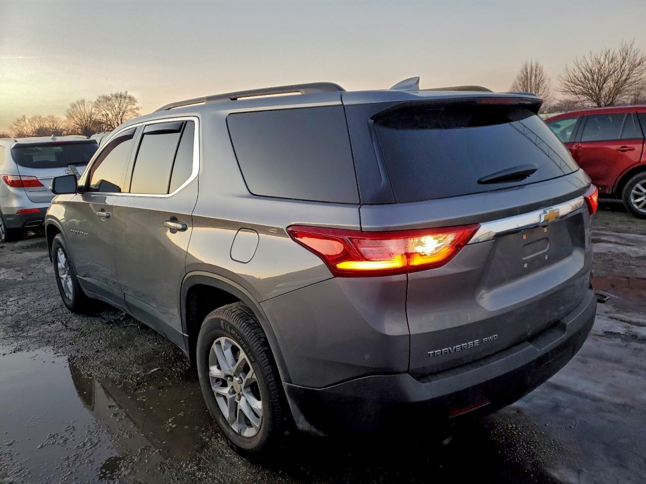 2019 Chevrolet Traverse Lt - zdjęcie 2