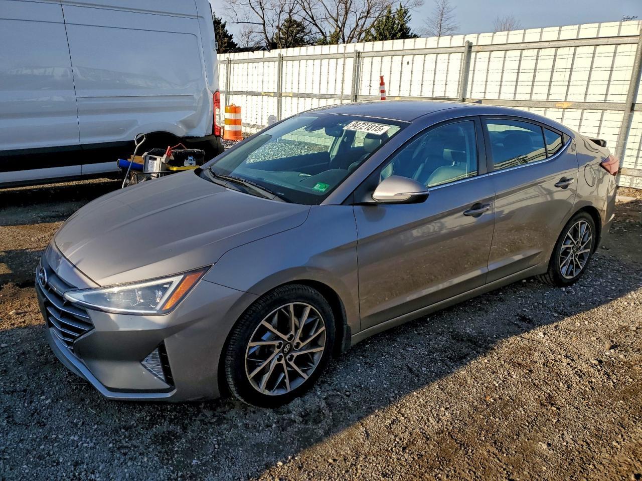 2020 Hyundai Elantra Sel - zdjęcie główne