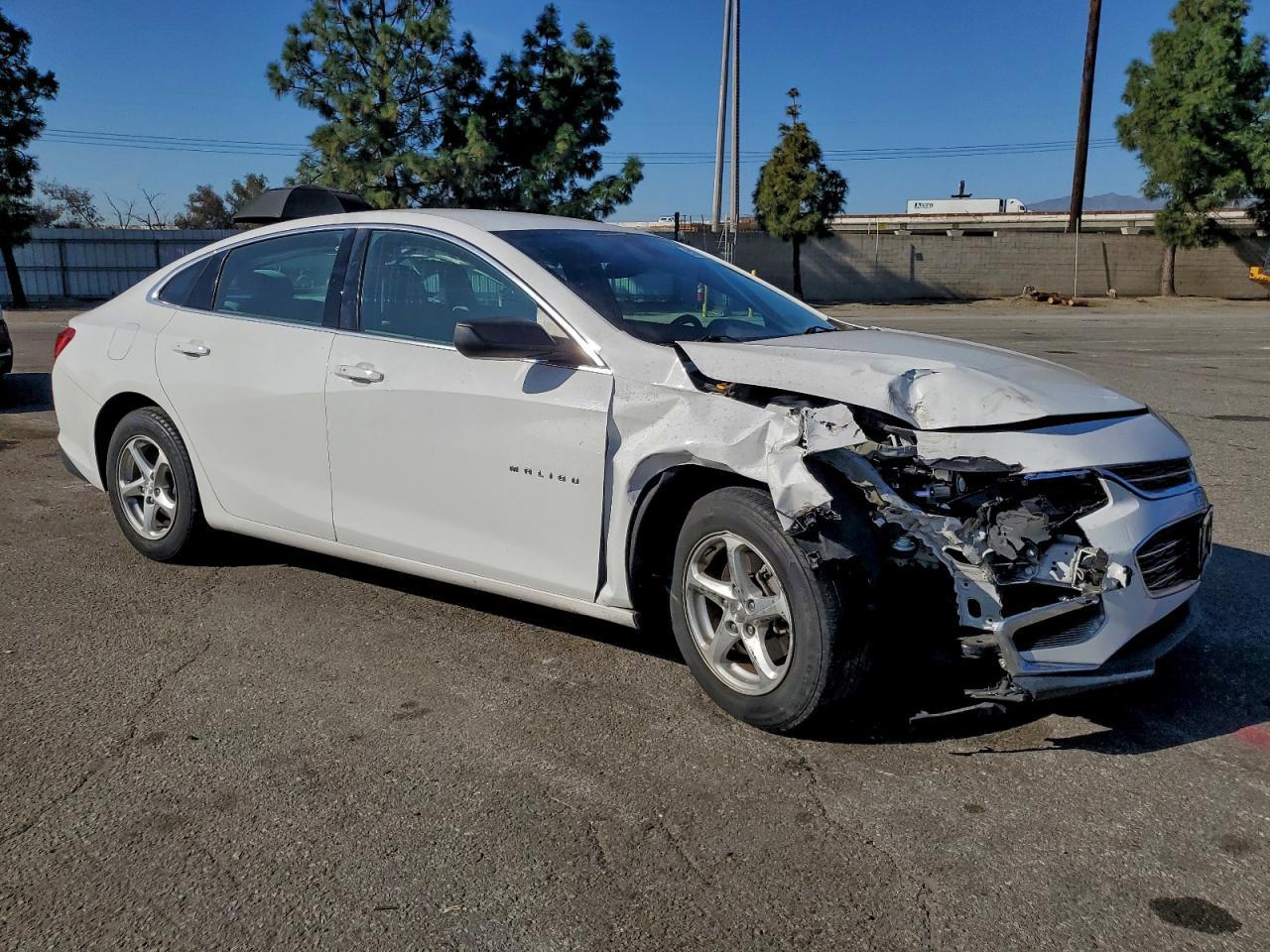 2018 Chevrolet Malibu Ls - zdjęcie 4