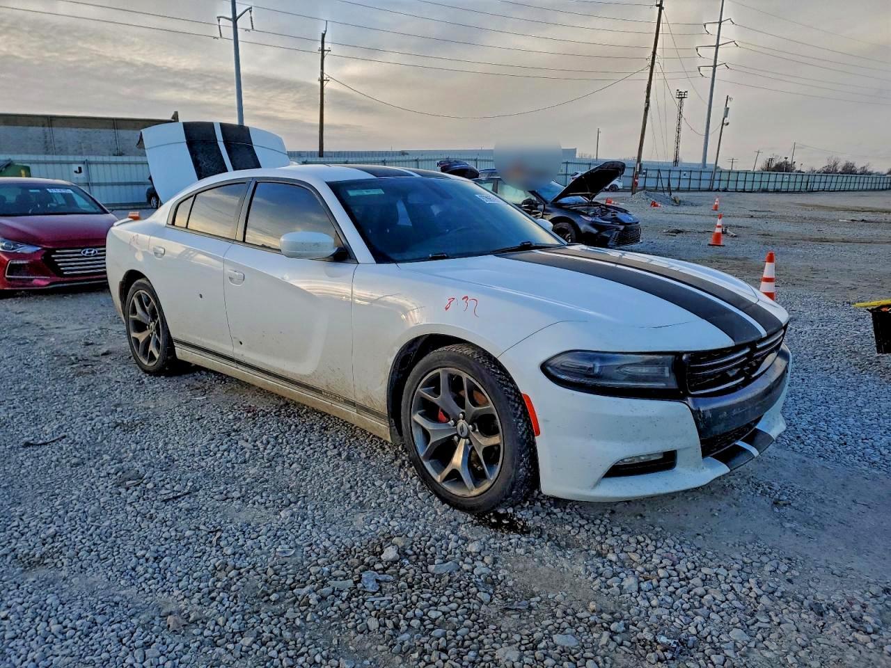 2017 Dodge Charger Sxt - zdjęcie 4