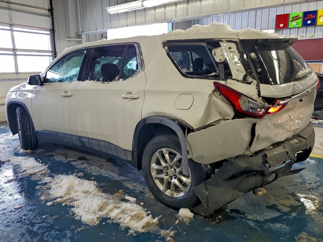 2018 Chevrolet Traverse Ls - zdjęcie 2