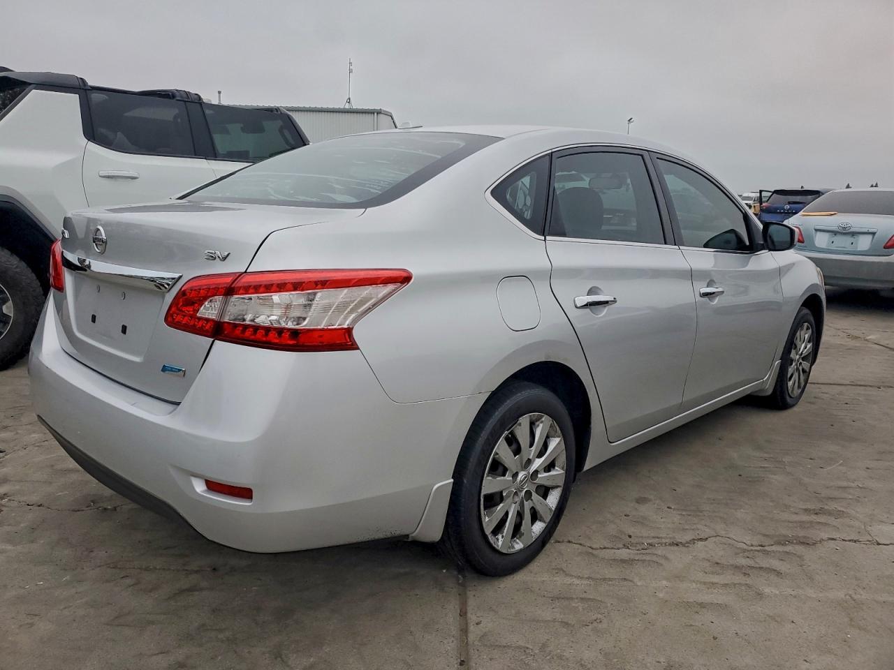 2013 Nissan Sentra S - zdjęcie 3