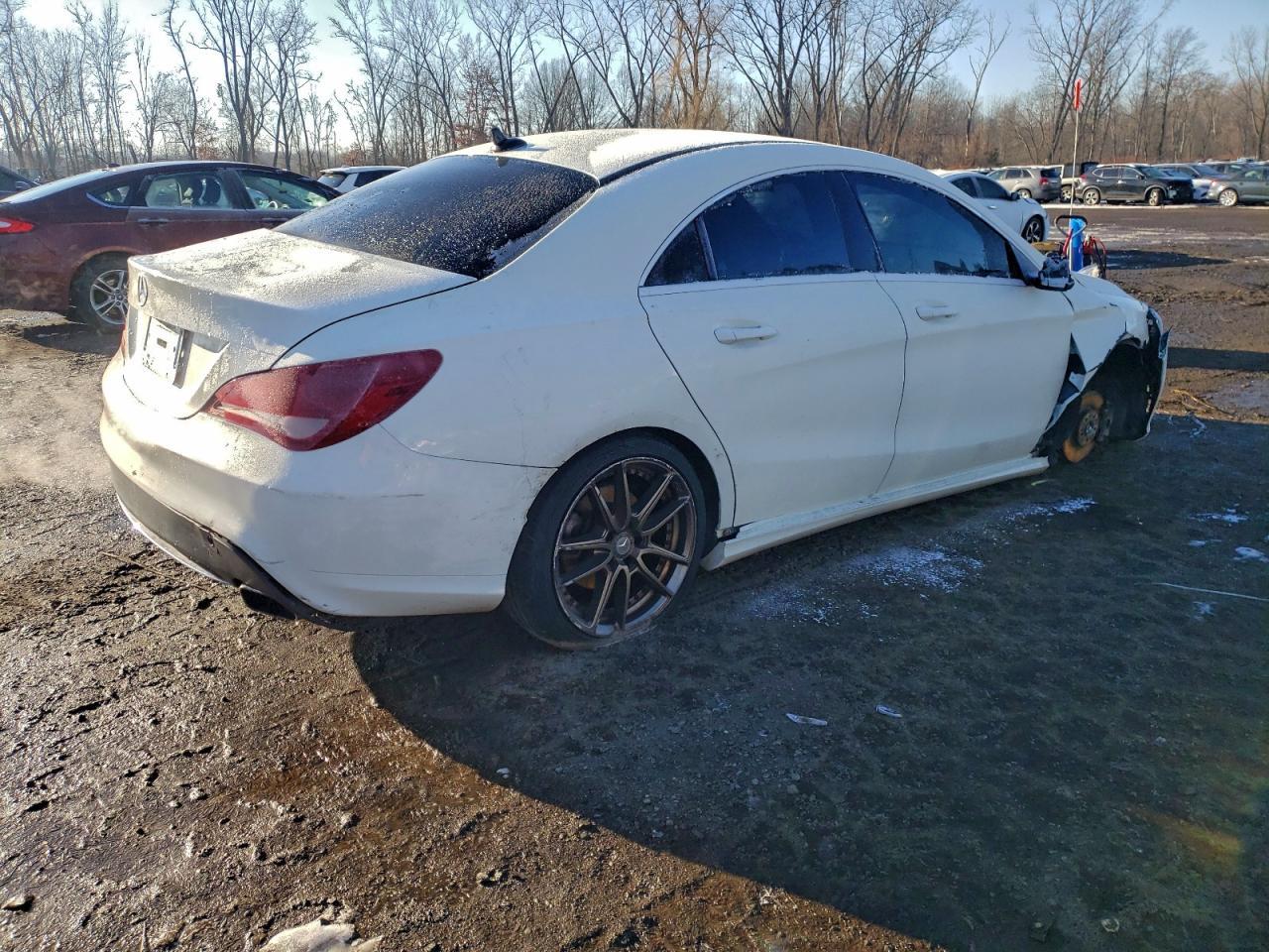 2014 Mercedes-Benz Cla 250 - zdjęcie 3