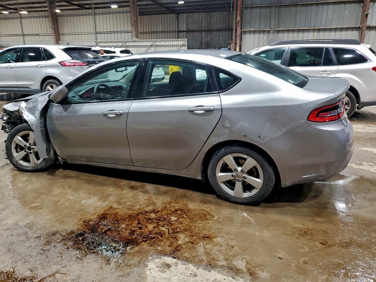 2015 Dodge Dart Sxt - zdjęcie 2