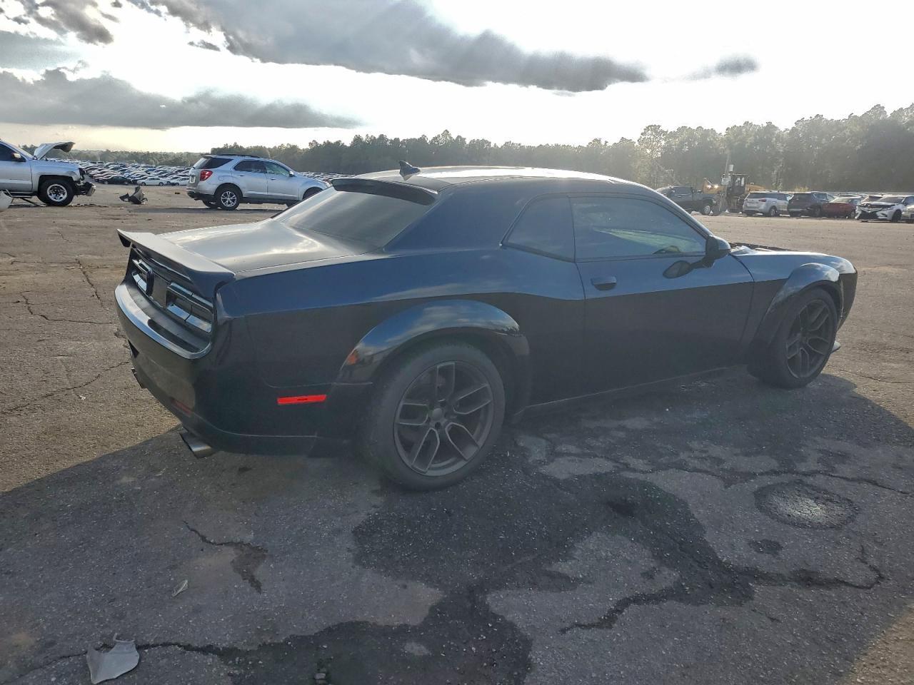 2016 Dodge Challenger R/T Scat Pack - zdjęcie 3