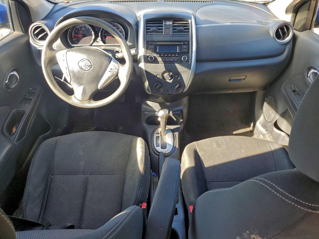 2016 Nissan Versa S - zdjęcie 8