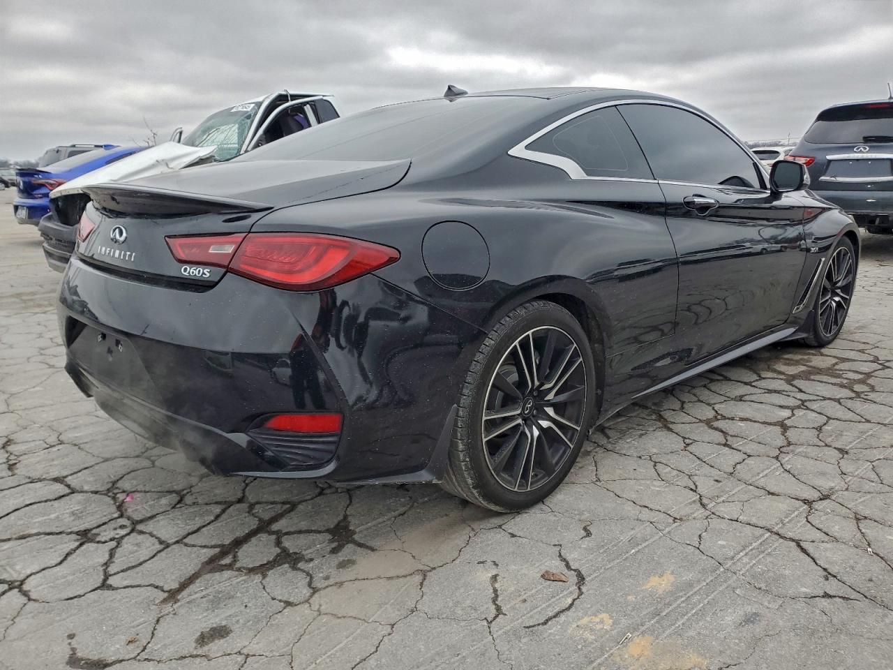 2018 Infiniti Q60 Luxe 300 - zdjęcie 3