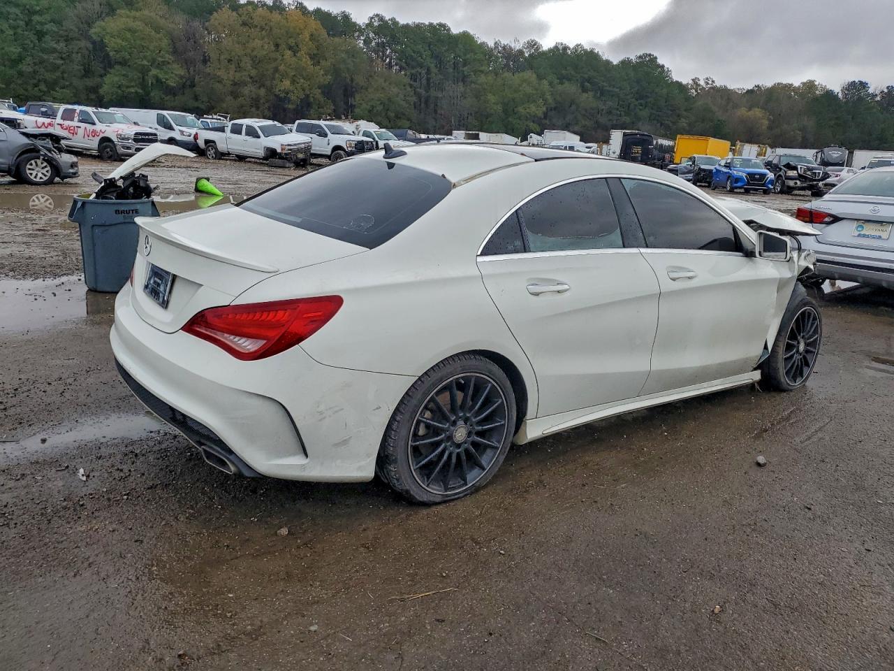 2015 Mercedes-Benz Cla 250 - zdjęcie 3