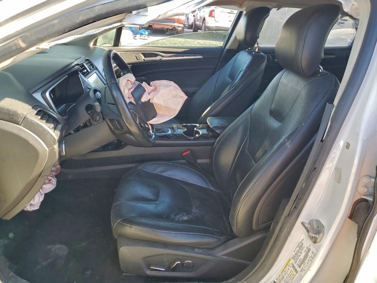 2014 Ford Fusion Titanium - zdjęcie 13
