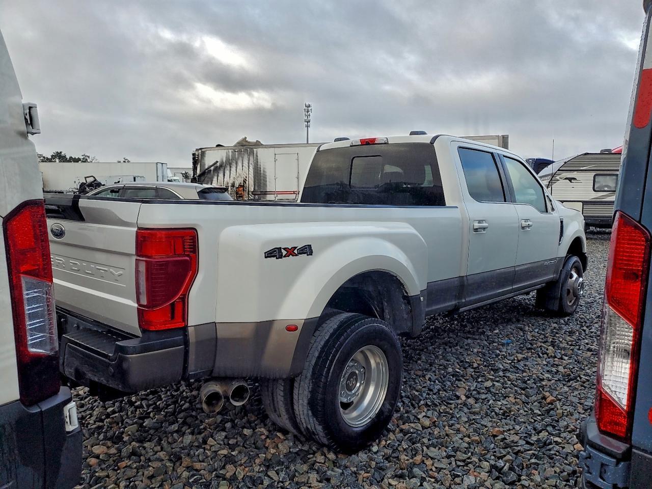 2022 Ford F350 Super Duty - zdjęcie 3