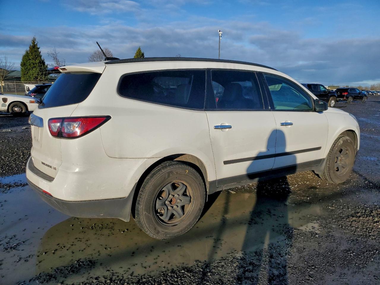 2016 Chevrolet Traverse Ls - zdjęcie 3