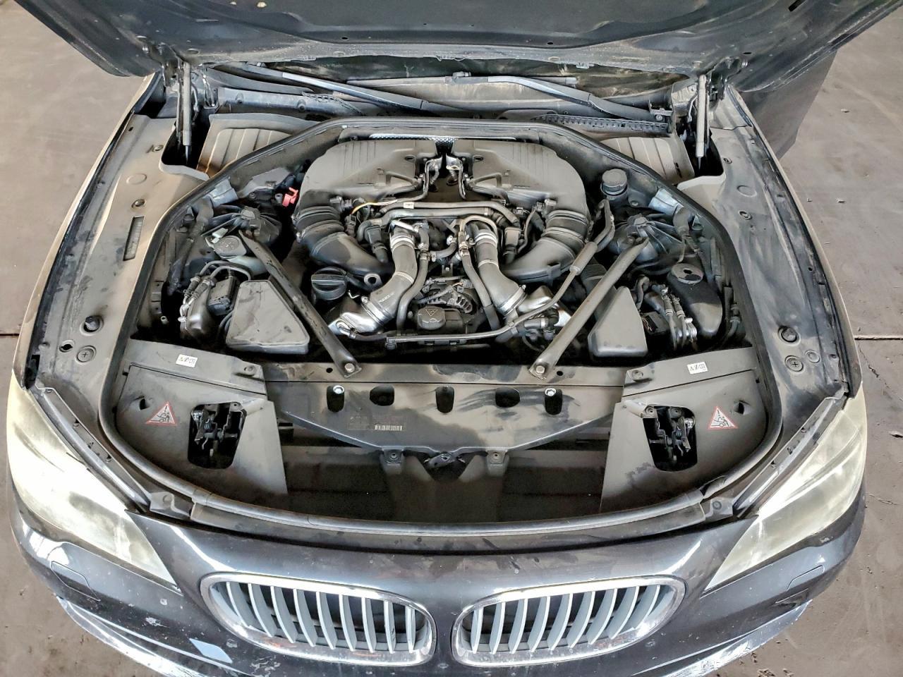 2013 BMW 750 Lxi - zdjęcie 11