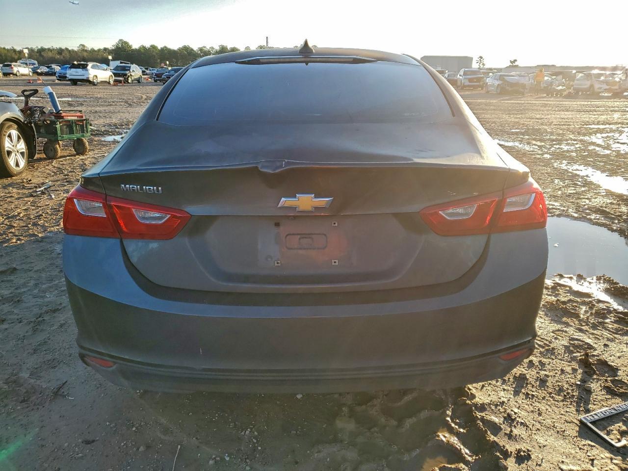 2017 Chevrolet Malibu Ls - zdjęcie 6