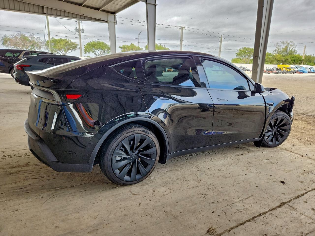 2026 Tesla Model Y - zdjęcie 3