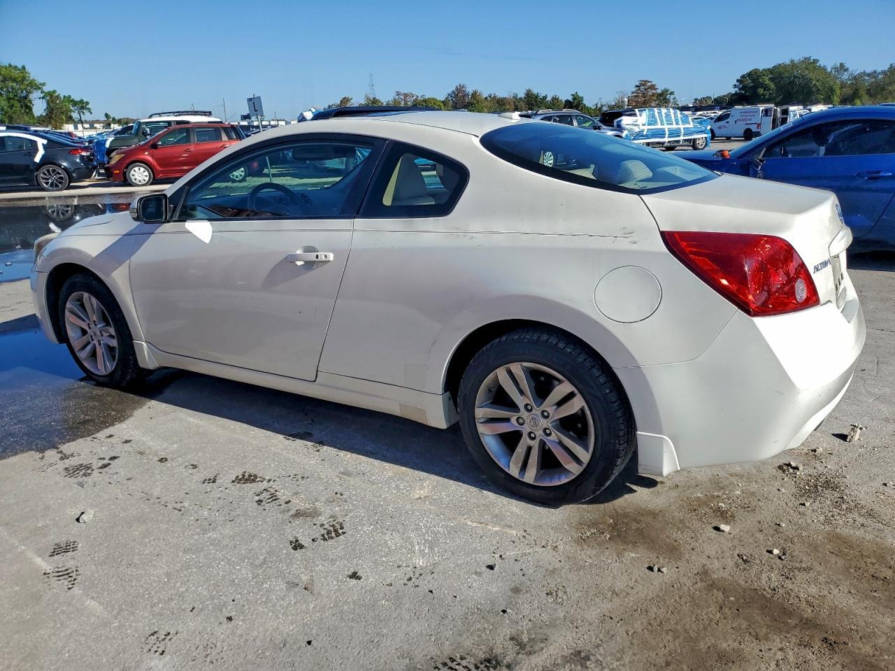 2013 Nissan Altima S - zdjęcie 2