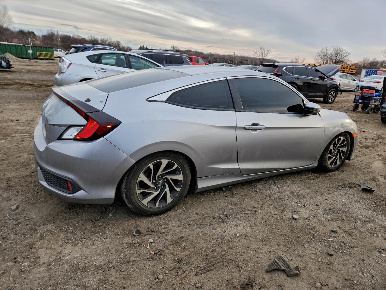 2017 Honda Civic Lx - zdjęcie 3