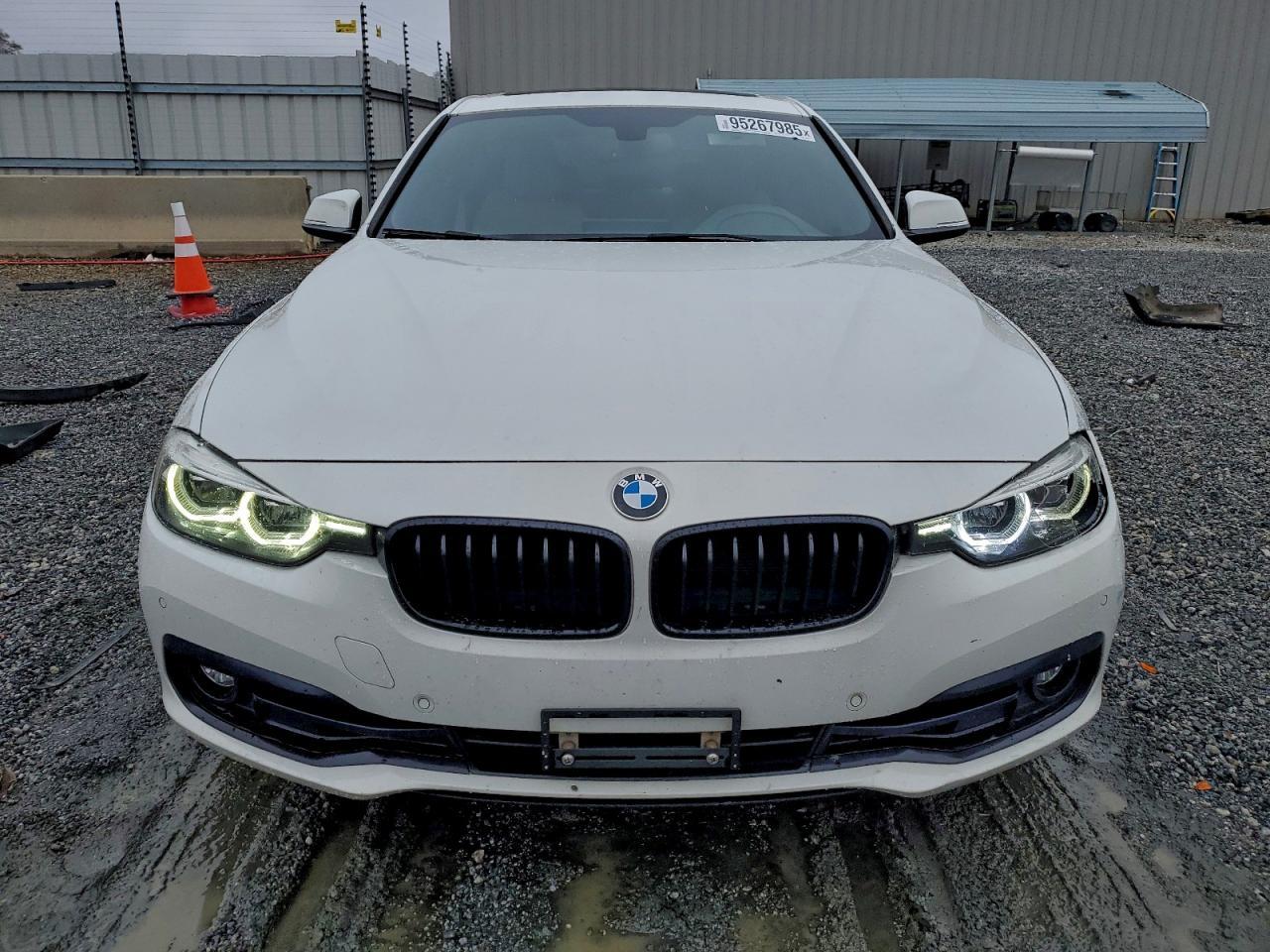 2018 BMW 330 I - zdjęcie 5