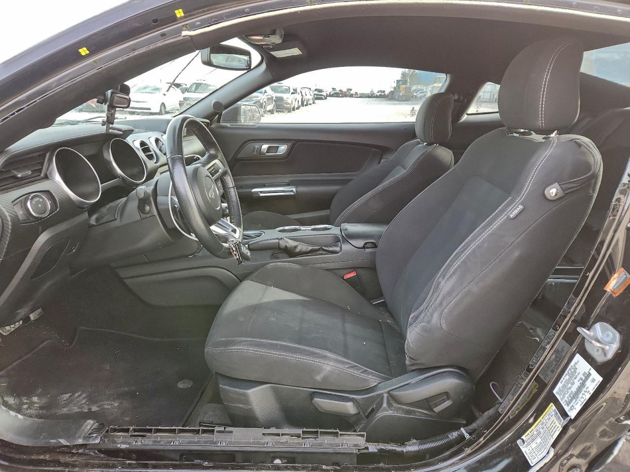 2019 Ford Mustang - zdjęcie 7