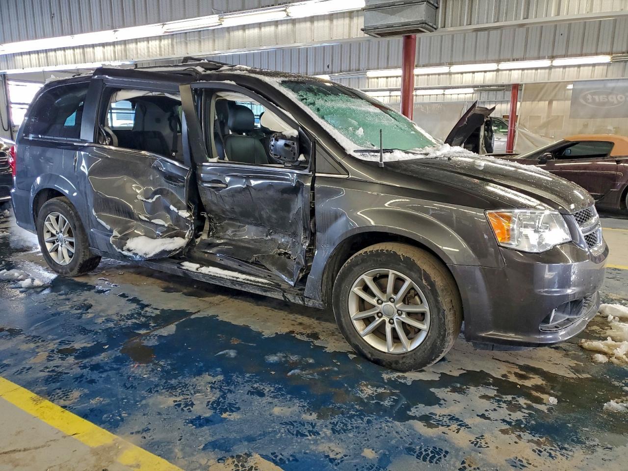 2020 Dodge Grand Caravan Sxt - zdjęcie 4