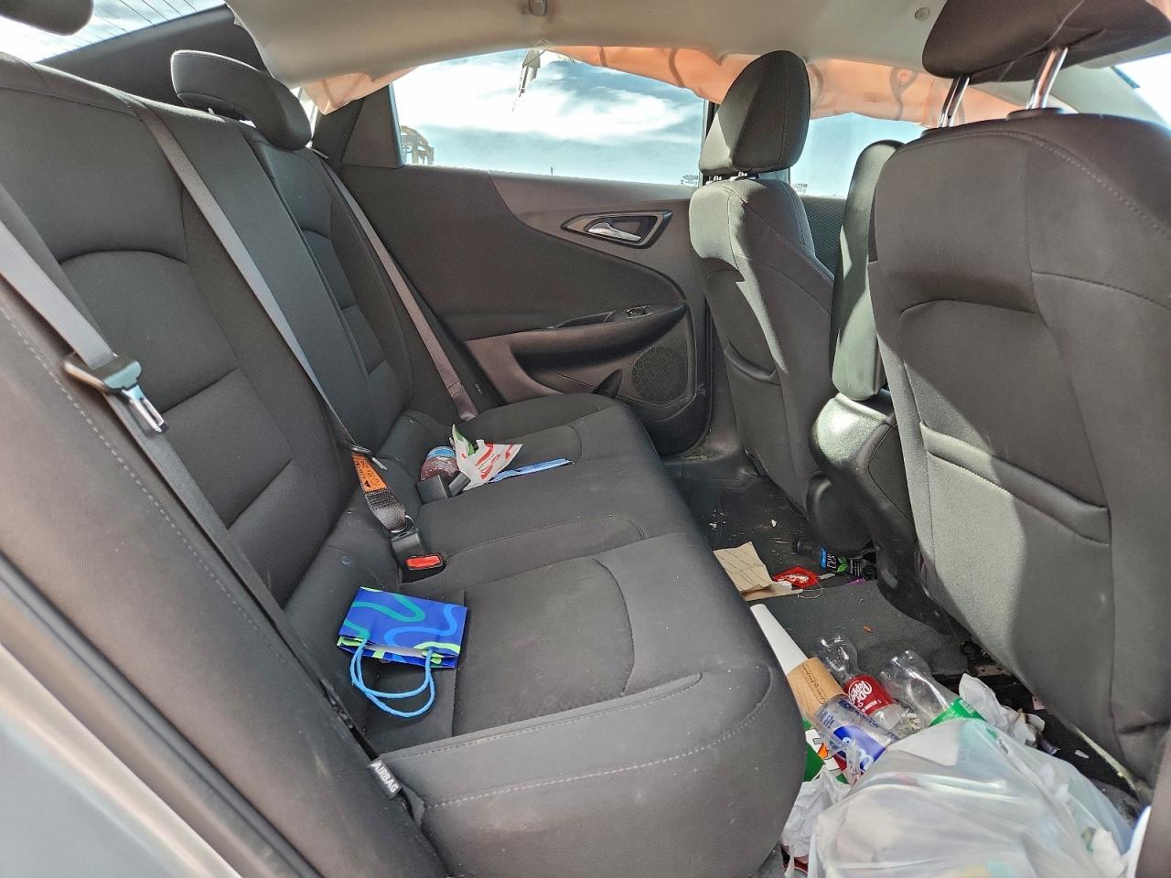 2022 Chevrolet Malibu Ls - zdjęcie 10