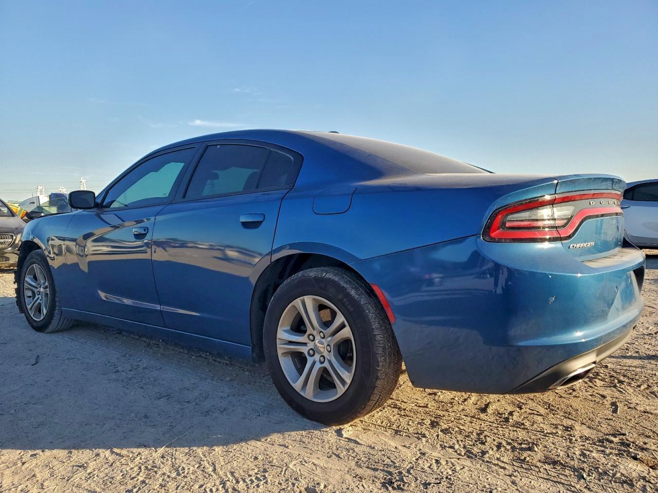 2020 Dodge Charger Sxt - zdjęcie 2