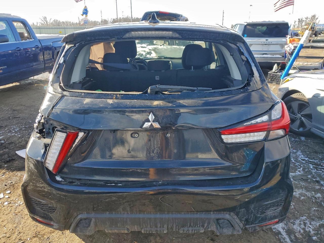 2020 Mitsubishi Outlander Sport Es - zdjęcie 6