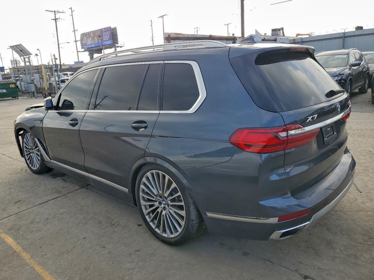 2019 BMW X7 xDrive50I - zdjęcie 2