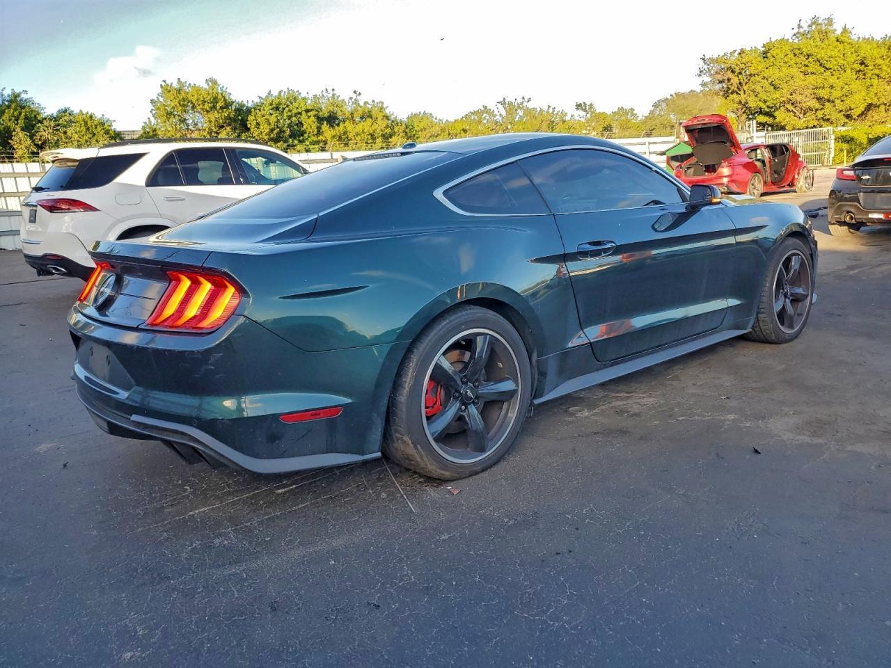 2019 Ford Mustang Bullitt - zdjęcie 3