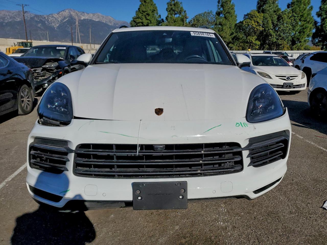 2022 Porsche Cayenne S - zdjęcie 5