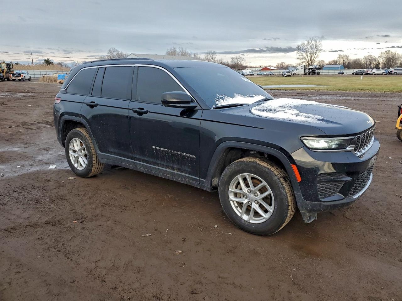 2025 Jeep Grand Cherokee - zdjęcie 4