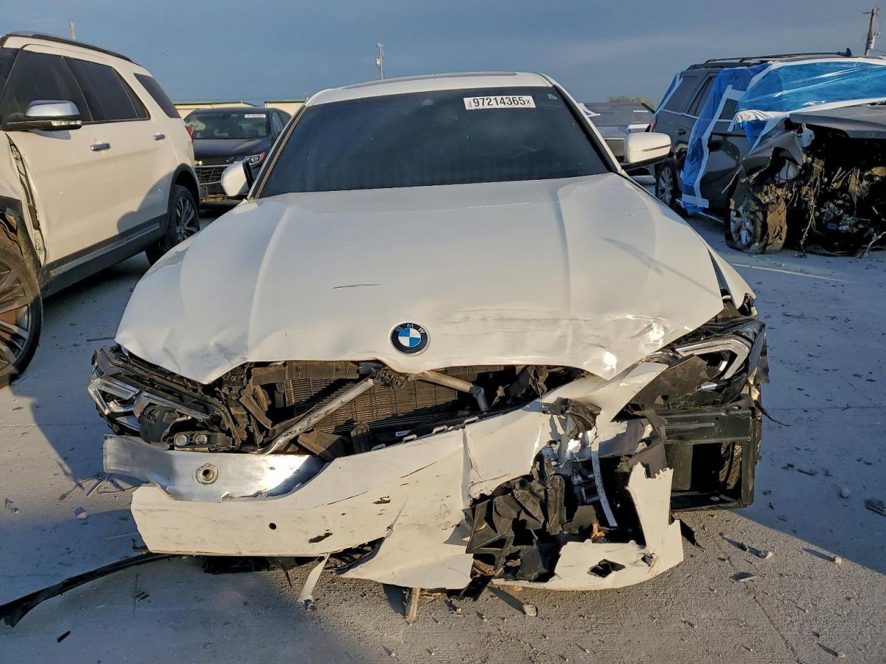 2024 BMW 330I - zdjęcie 5